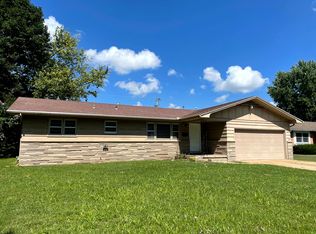 2901 S Stewart Ave, Springfield, MO 65804