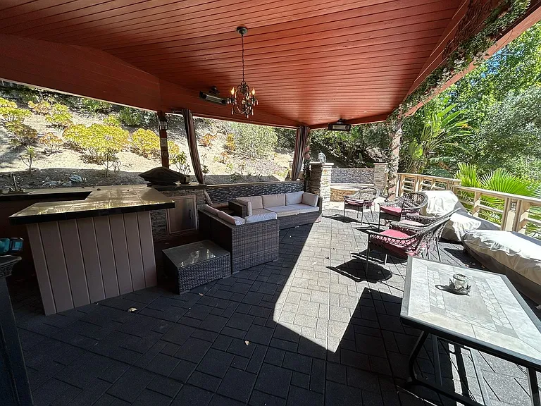 300 S Timken Rd — Photo 40