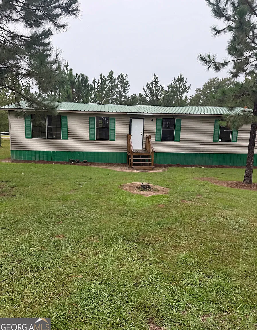 3 bed, 2.0 bath, 1500 sqft, $1,100 — Photo 1