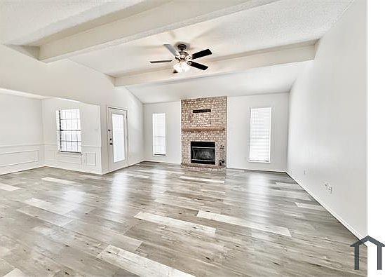2nd image of 1706 Oxford Dr