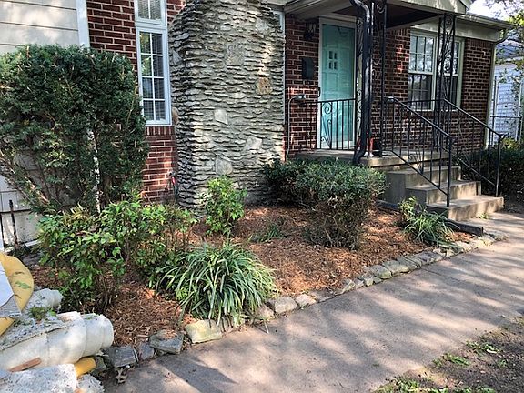 Amazing landscaping, low maintenance