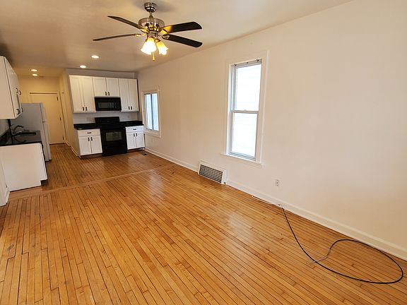 5th image of 526 E Burleigh St Unit A