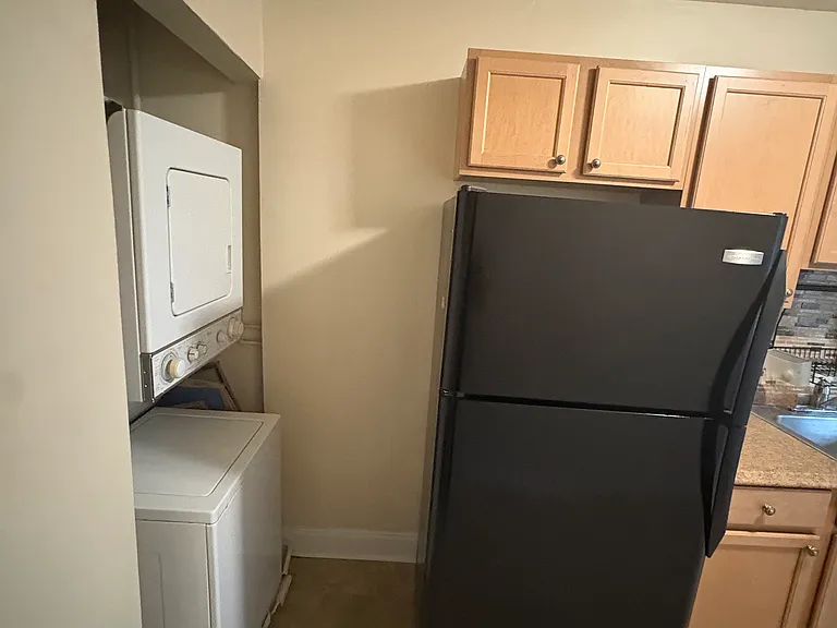 6166 Parkway Dr #2 — Photo 5