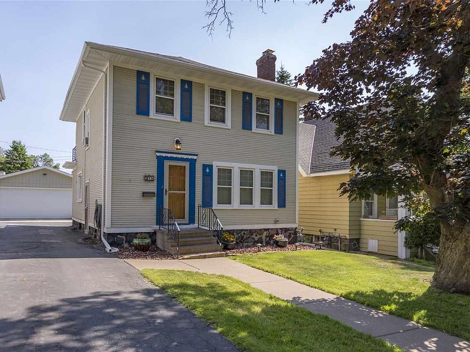 1st image of 918 N 10th Ave E