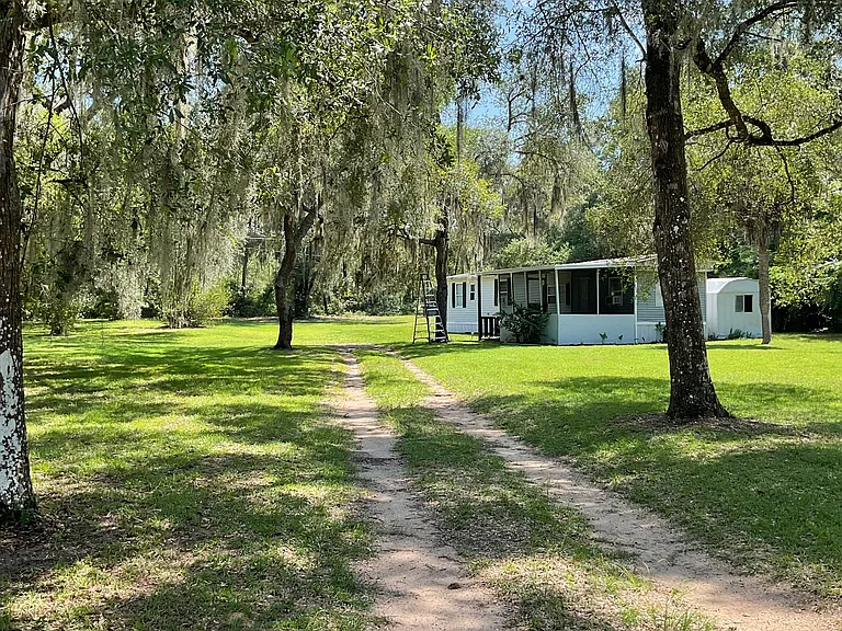 5732 N Carl G Rose Hwy — Photo 4