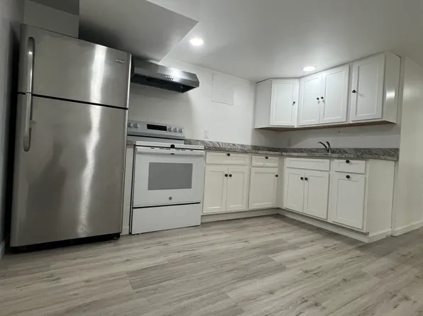 (undisclosed Address), West Islip, NY 11795