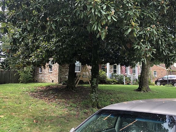 3rd image of 5101 Greenbrook Dr