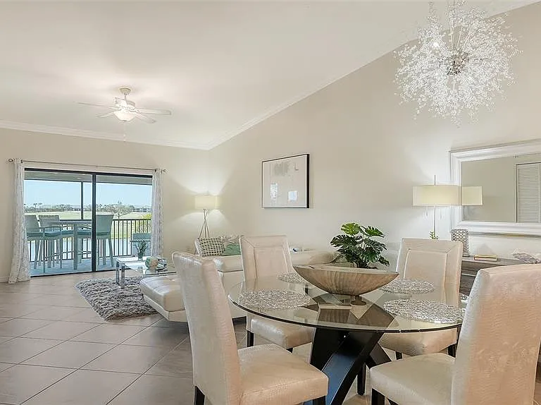 5710 Palmer Cir #201 — Photo 8