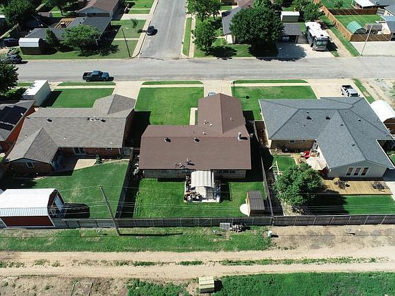 4th image of 1009 Kiowa Pl