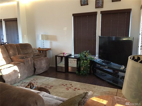 3rd image of 2427 Samara Dr