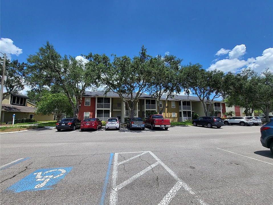 1st image of 214 LAKE PARSONS GREEN #202