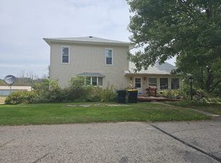 104 Railroad St, Elroy, WI 53929