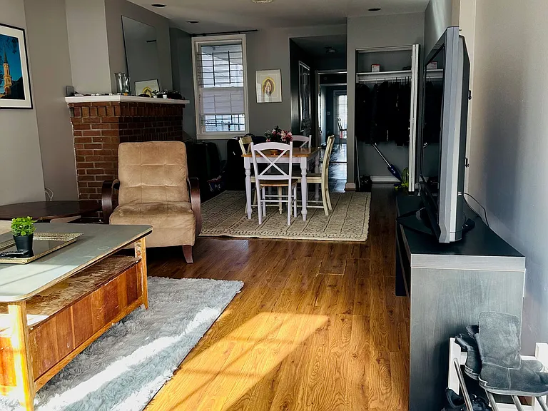 662 Washington Blvd — Photo 4