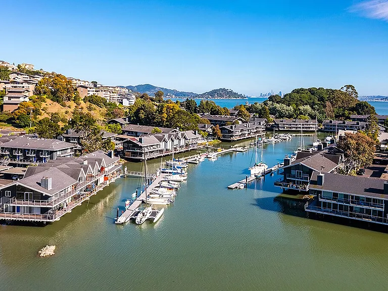 The Cove at Tiburon — Photo 16
