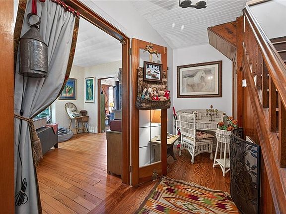 4th image of 2413 Forge Rd