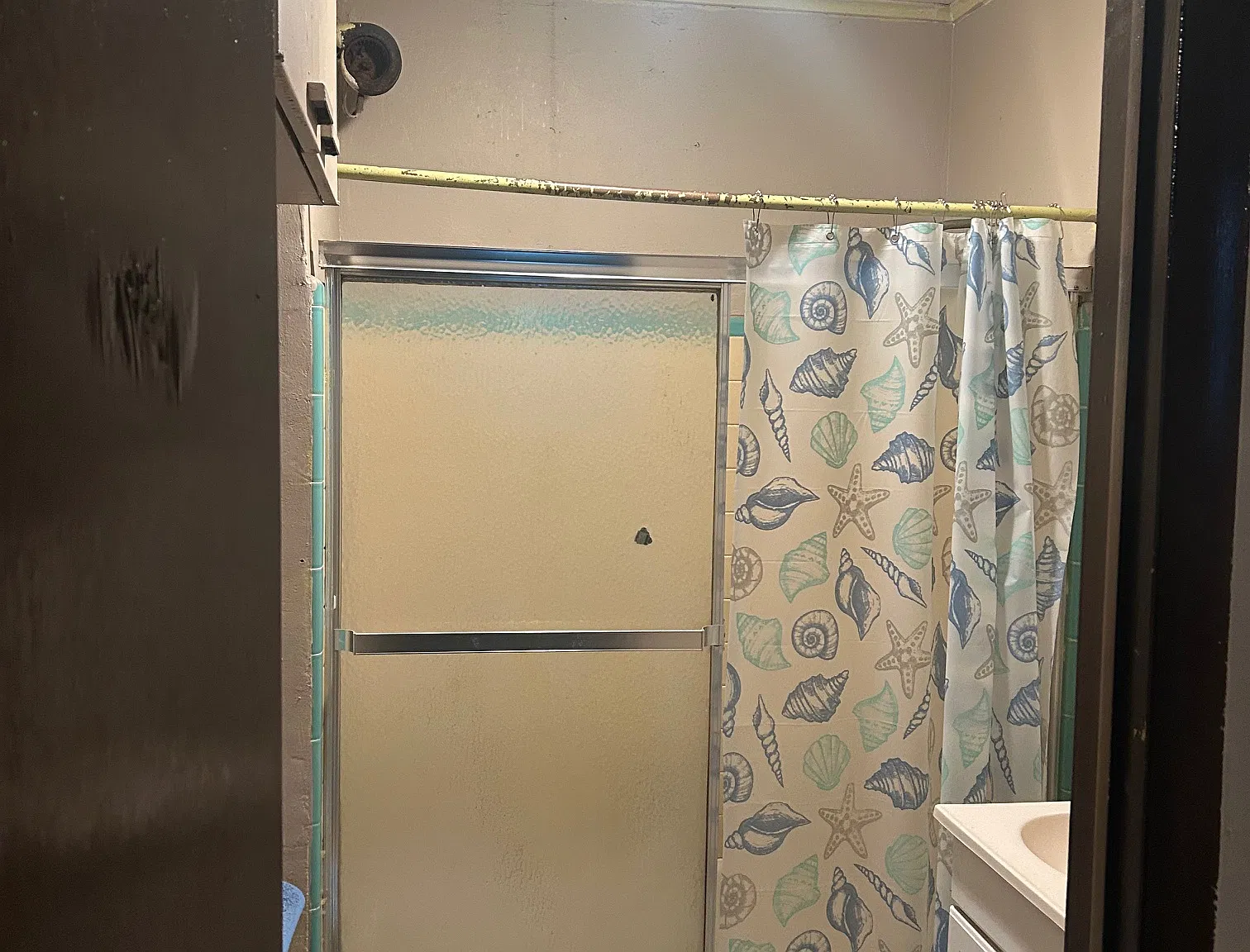 Studio, 400 sqft, $650 — Photo 3