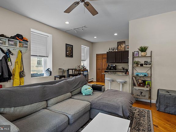 4th image of 4700 Umbria St