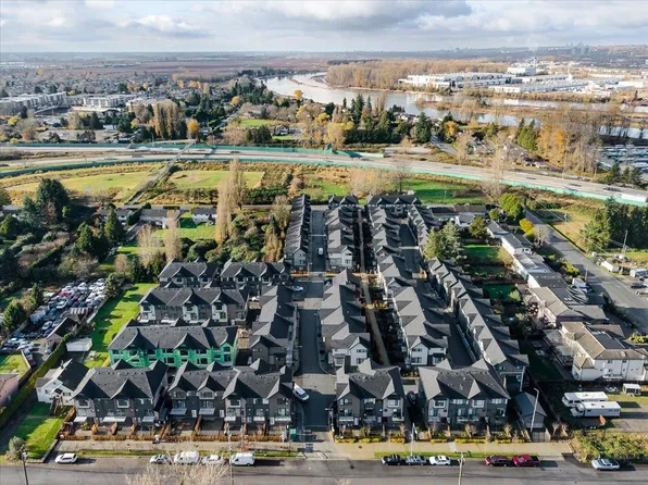 4337 Boundary Rd #20, Richmond, BC V6V 1T8