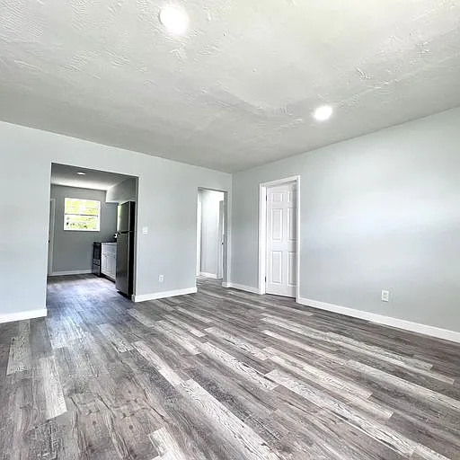 837 NW 10th St #1 — Photo 7