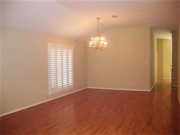 5th image of 14927 Willow Hearth Dr