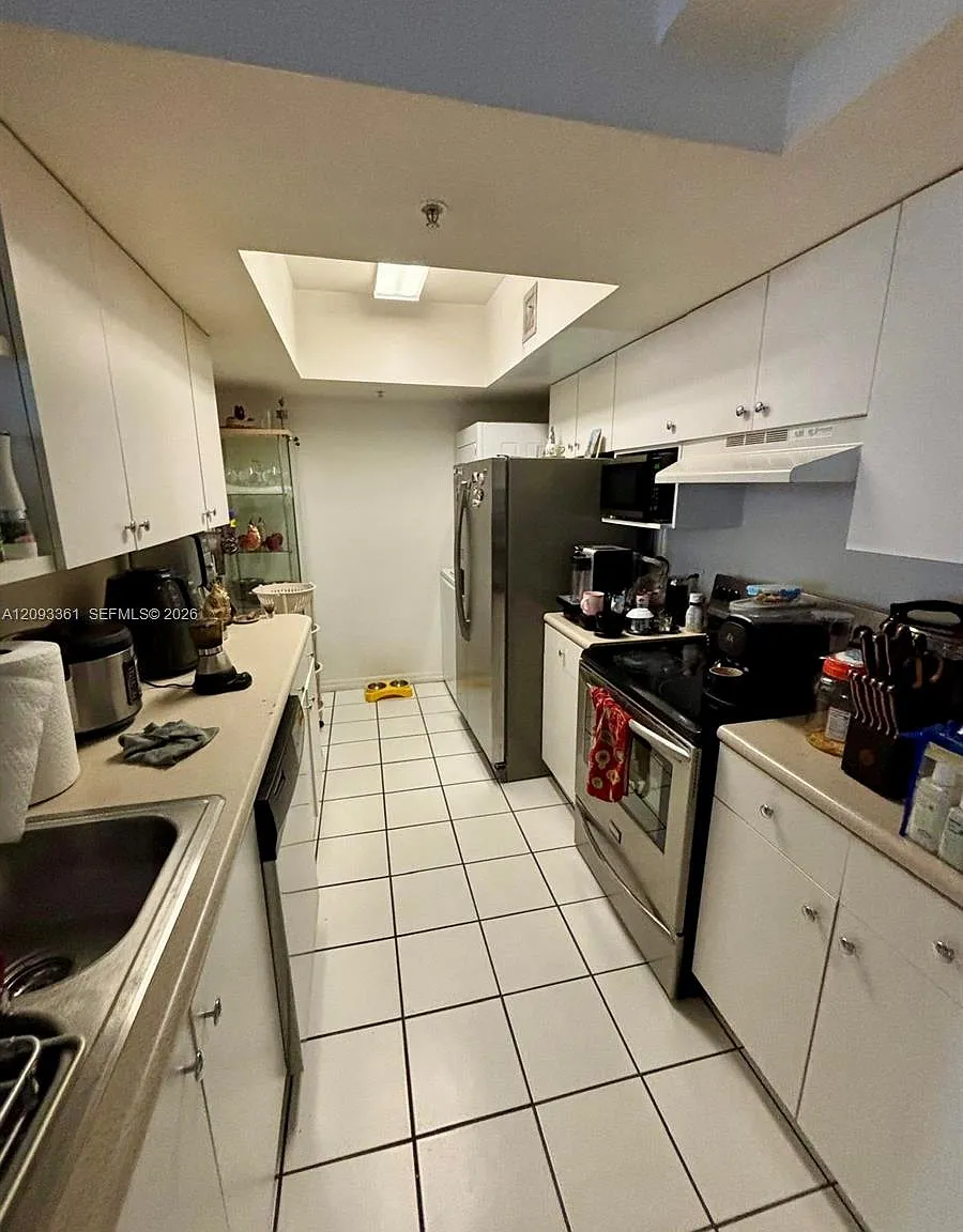 Blue Lagoon Condo — Photo 3