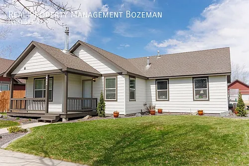 452 Woodman Dr Photo 1