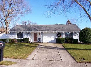 39 Corvette Rd, Selden, NY 11784