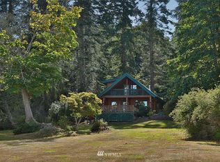 307 Denneboom Rd, Coupeville, WA 98239