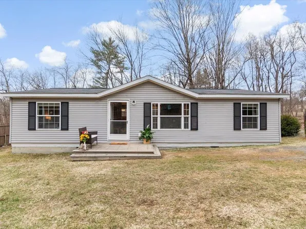 225 North Pownal Road, Pownal, VT 05260