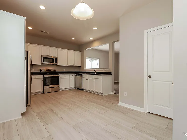 269 Cameron St — Photo 2