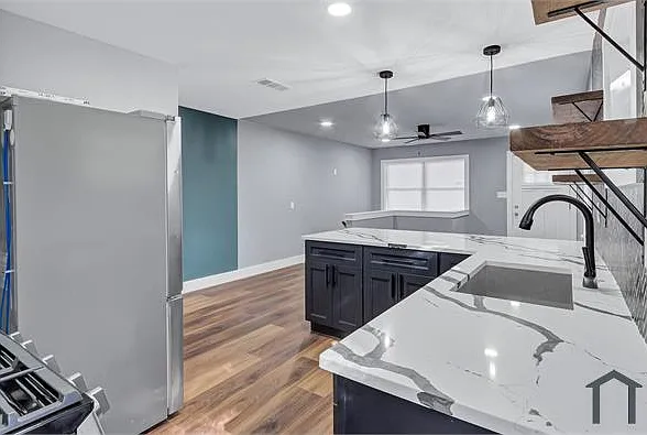 1328 Sharon St NW — Photo 9