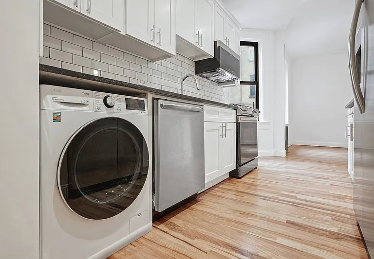 68 Montague St #7E — Photo 9
