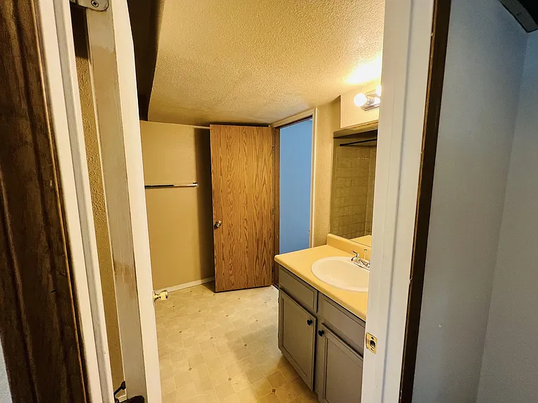 1331 Firefly Cir — Photo 20