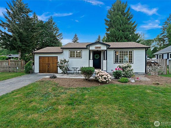 3rd image of 23114 29th Avenue W