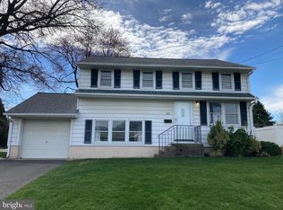25 Mallory Way, Hamilton, NJ 08610