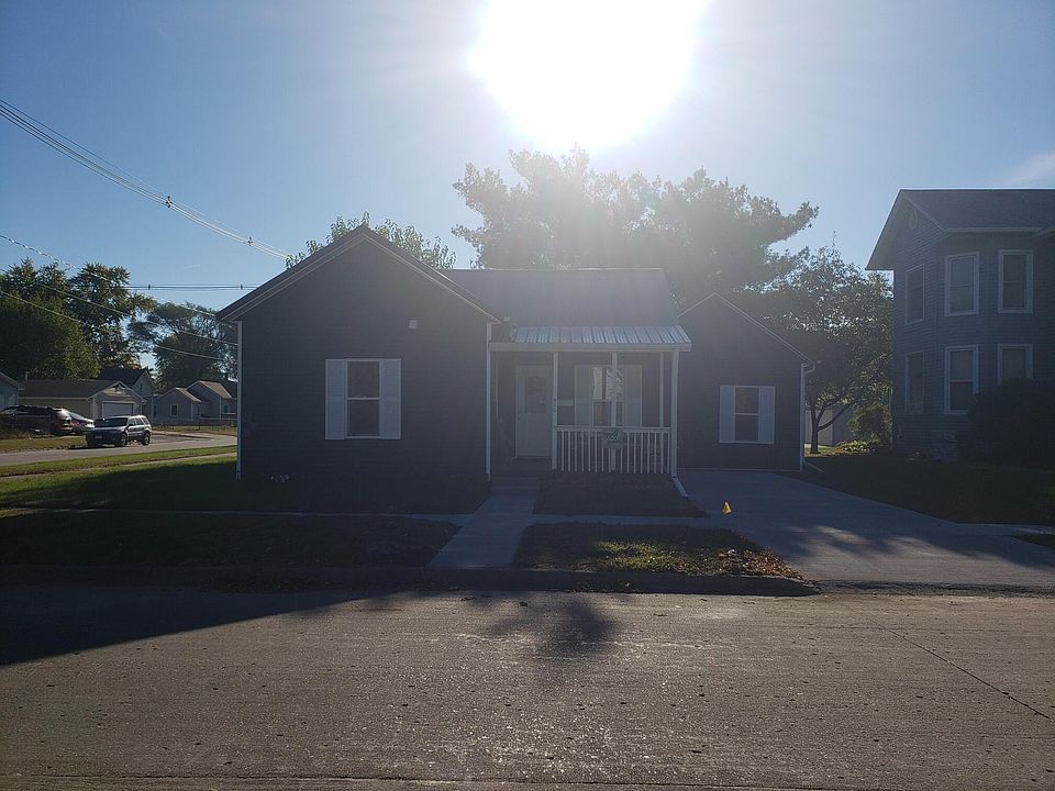 1st image of 600 Evans St