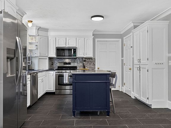 5th image of 4 Kybren Cir