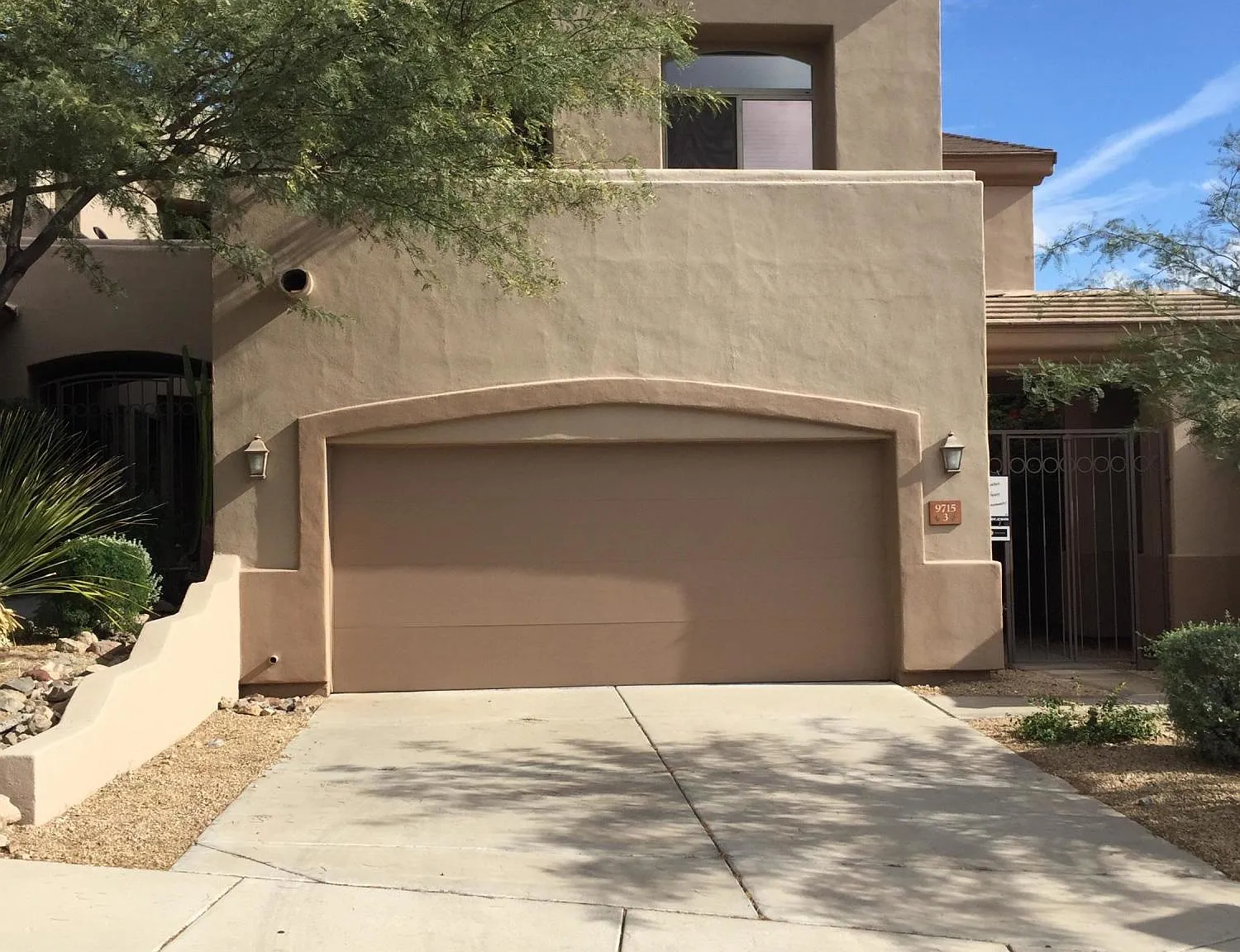 3 bed, 2.5 bath, 2439 sqft, $3,000 — Photo 2