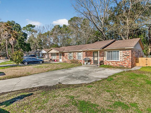 3rd image of 809 Sandpiper Dr