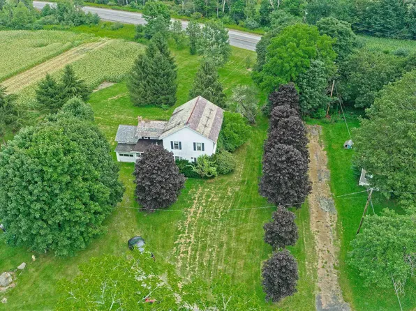 10 WYOMANOCK Road, Stephentown, NY 12168