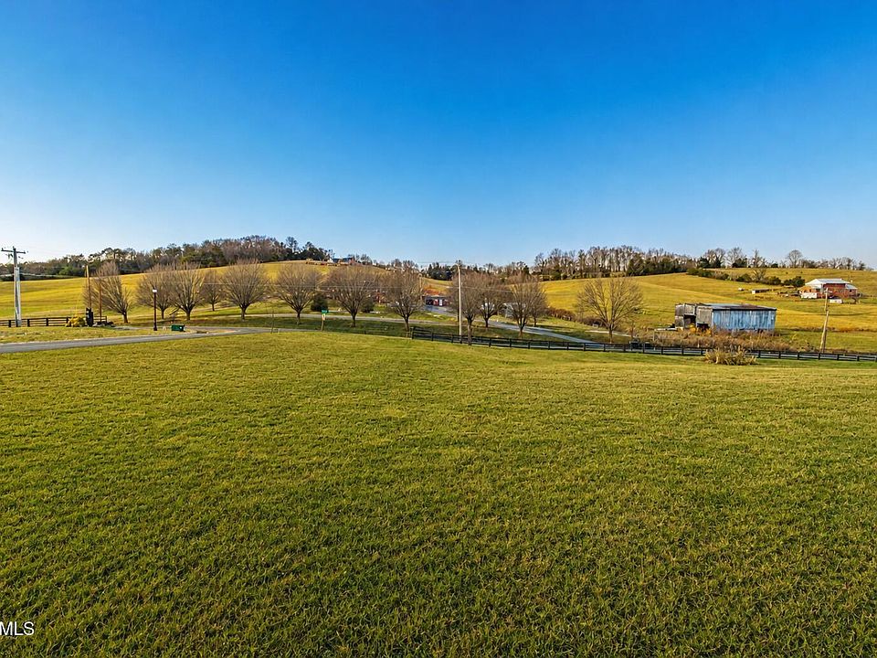 1st image of 2 Turkey Ridge Ln