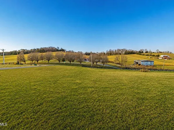 2 Turkey Ridge Ln, Piney Flats, TN 37686