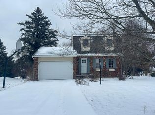 12816 E Greenfield Rd, Grand Ledge, MI 48837