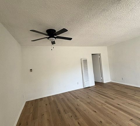 4th image of 2656 S Barrington Ave APT 2