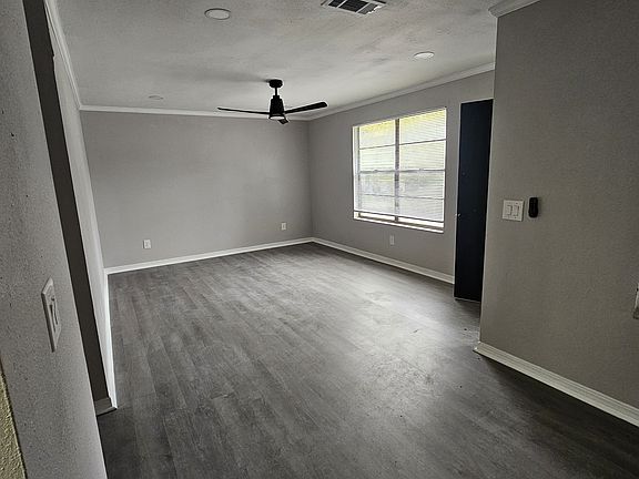 3rd image of 457 Bentwood Ln APT 2D