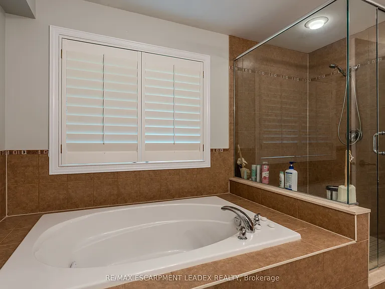 441 Stonehenge Dr #8 — Photo 24