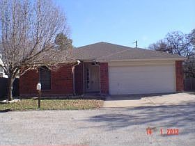 1st image of 2725 Oak Hollow Dr