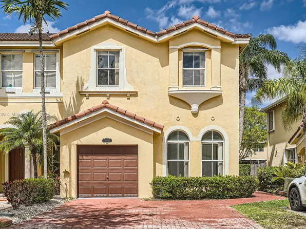 894 SW 151st Pl, Miami, FL 33194