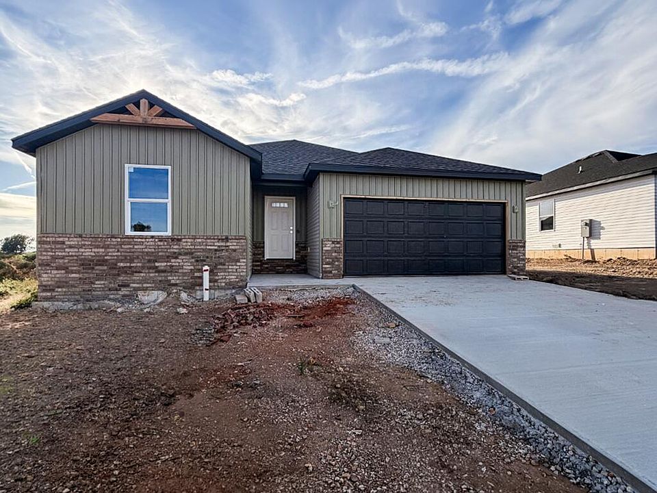 1st image of 439 Pebblestone Street
