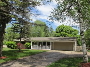 5510 W Sunnyside Dr, Mequon, WI 53092